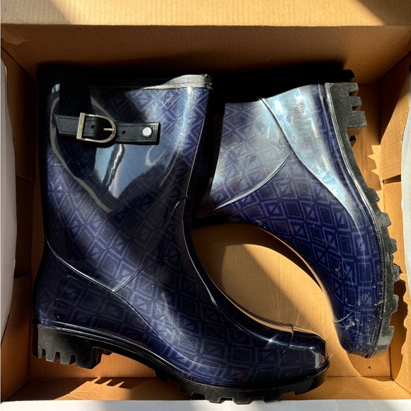 Capelli Rainboots, size 8 NWT - Picture 3 of 4